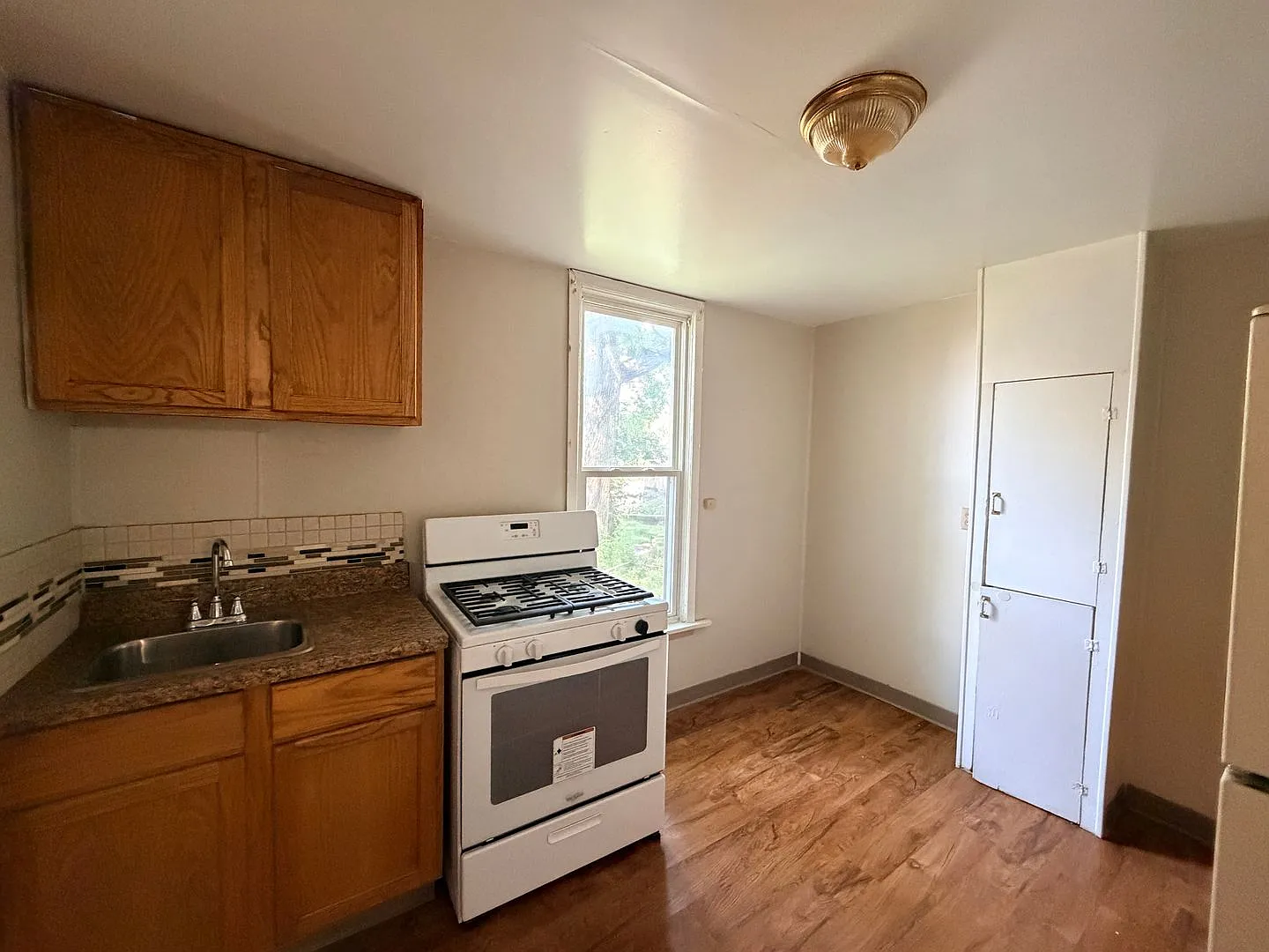 848 15th Street — Photo 3