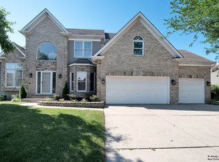 1711 Edgewood Dr, Algonquin, IL 60102