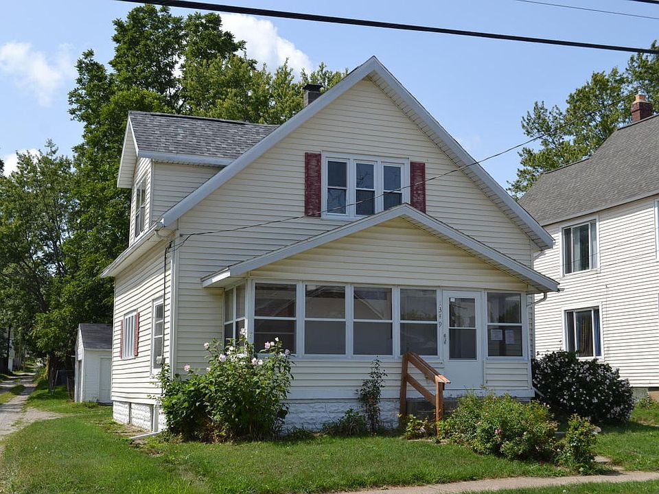 1st image of 1349 Garfield Ave NW