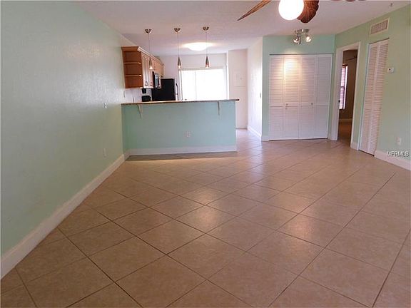 4th image of 3651 N Goldenrod Rd Unit A102