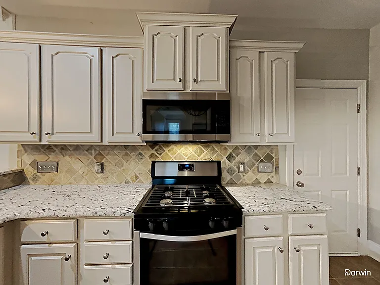 4117 Cedar Point Ave — Photo 5