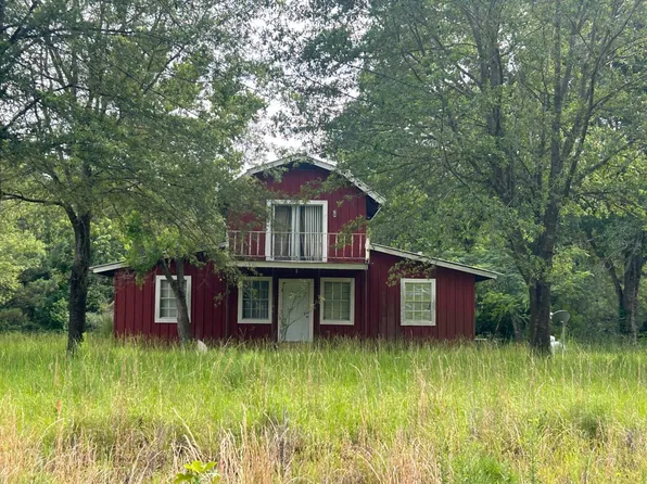 1128 Nevada 8, Waldo, AR 71770