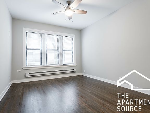 3rd image of 619 W Melrose St APT C1