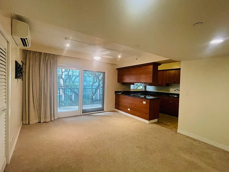 21 Craigside Pl #4C — Photo 4