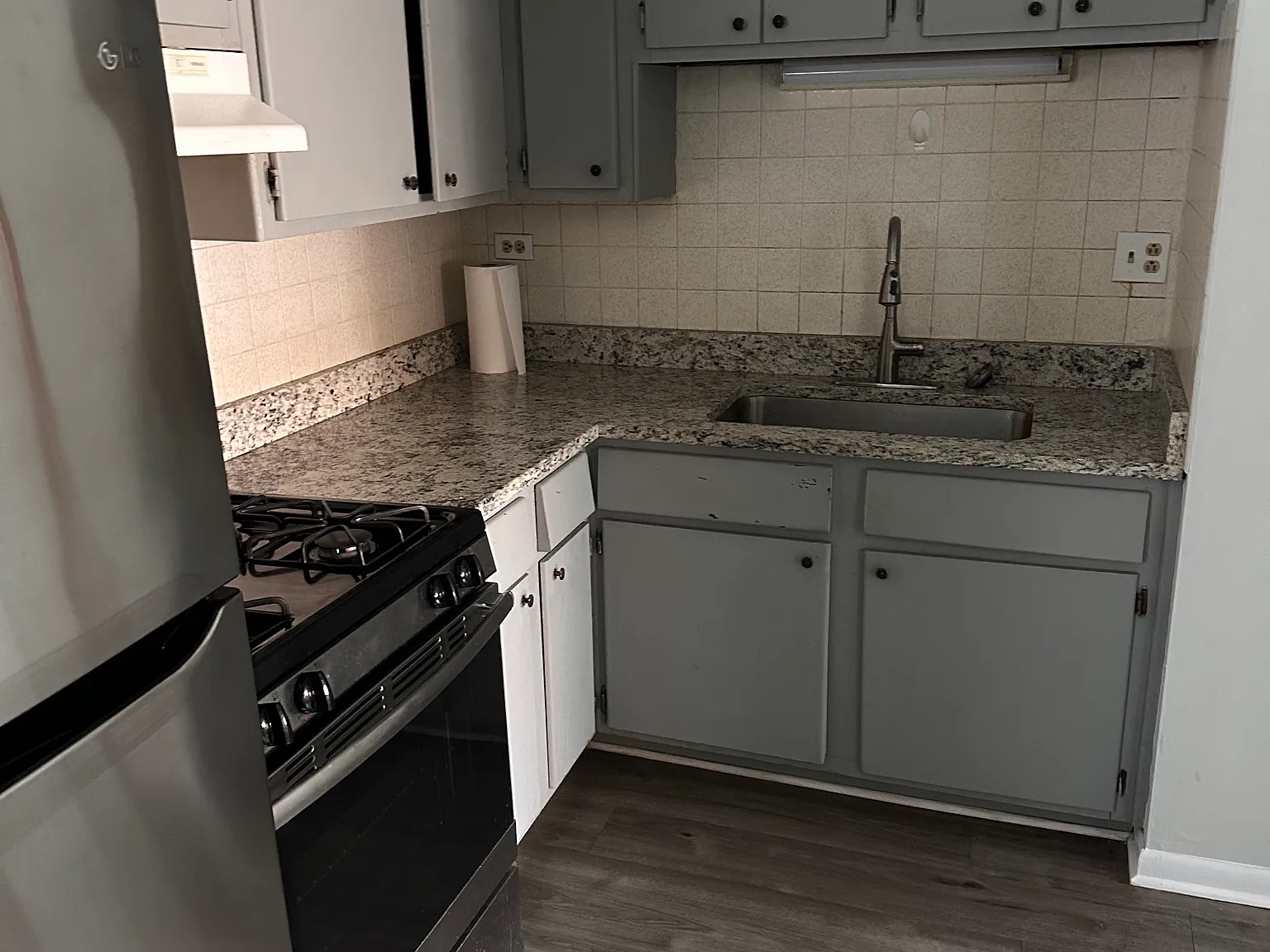 4485 S Archer Ave — Photo 2
