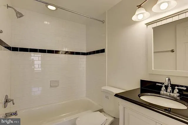 45 E Randall St — Photo 19