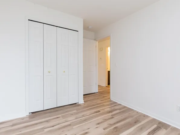 1933 Lindsay La, Ann Arbor, MI 48104