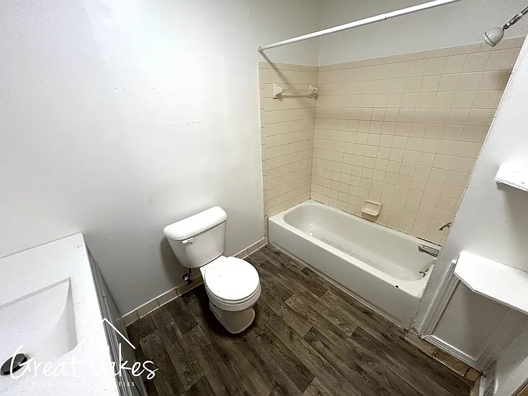 141 Gladstone St — Photo 15