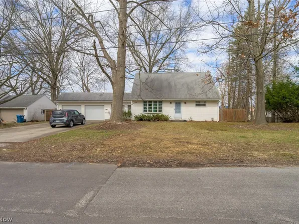 1165 Hampton Rd, Kent, OH 44240