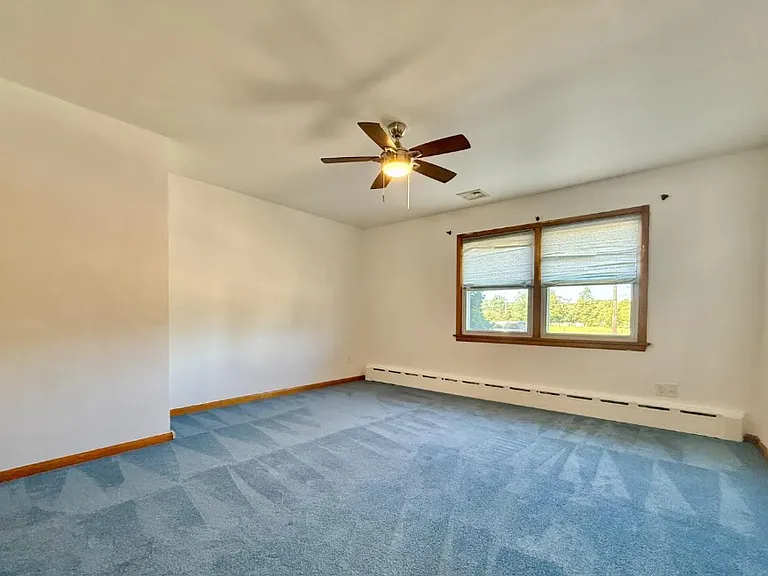 452 Cranbury Rd — Photo 10