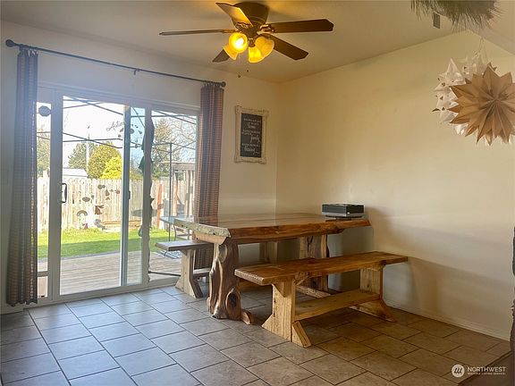 4th image of 610 Washington Court