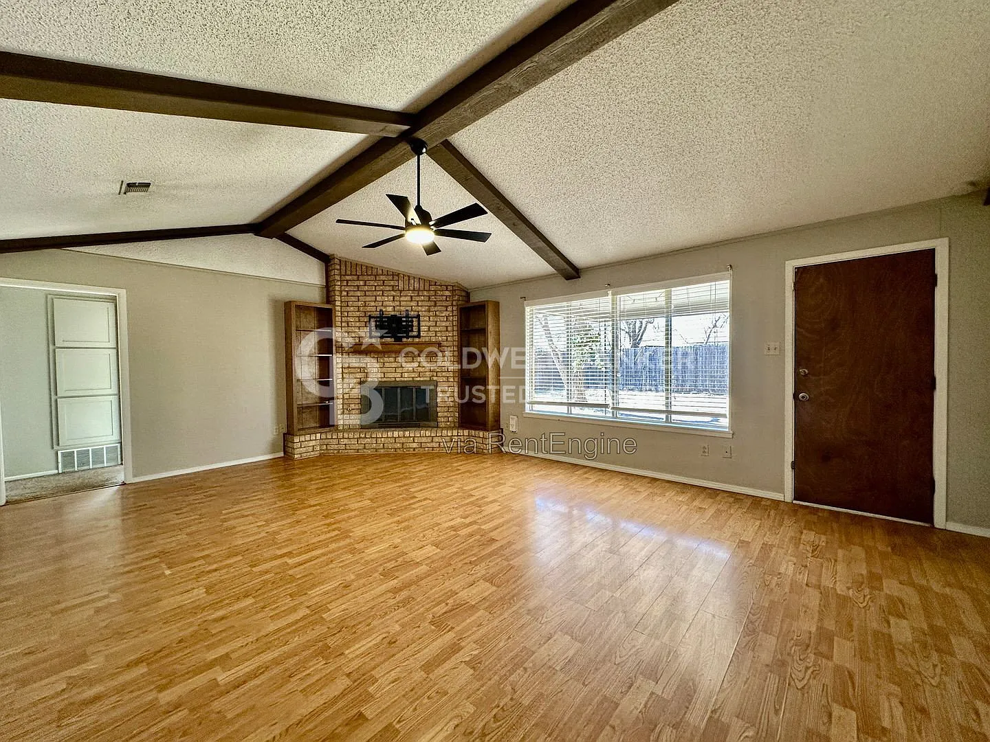 3 bed, 2.0 bath, 1519 sqft, $1,575 — Photo 3