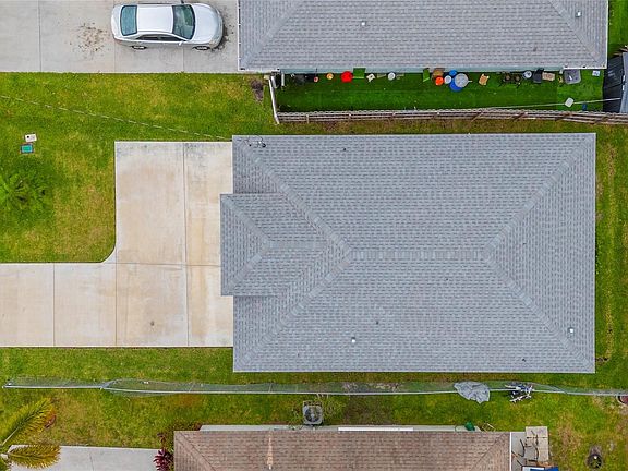 5th image of 416 NE 12th Avenue