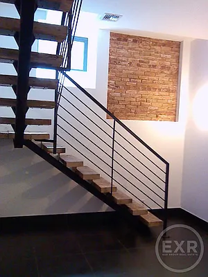 Rented by EXR | media 18