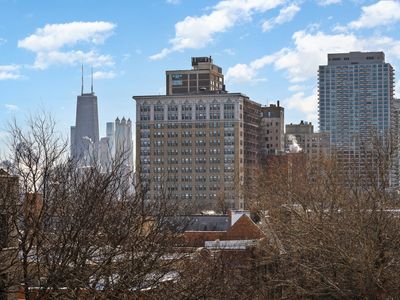 345 W Fullerton Pkwy APT 703, Chicago, IL, 60614