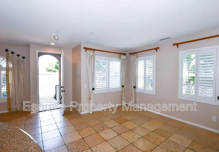 3395 Shadetree Way — Photo 5