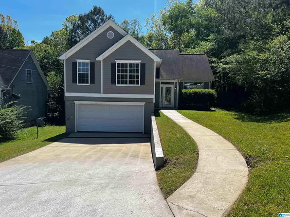 1029 Hickory St, Moody, AL 35004