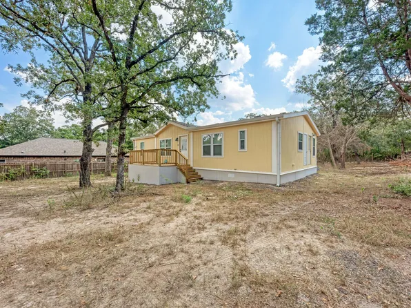 107 Long Shadow Dr, Bastrop, TX 78602