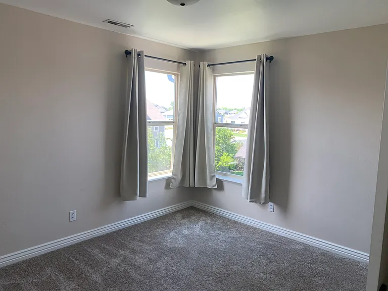 1240 S 780th St W — Photo 5