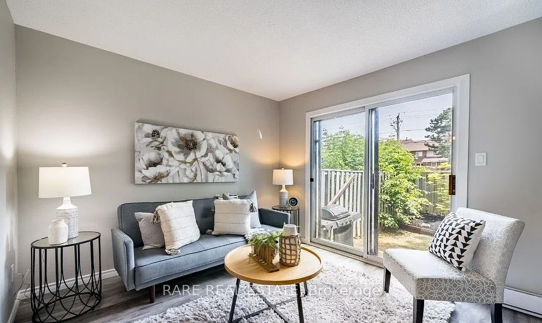 3 bed, $2,500 — Photo 1