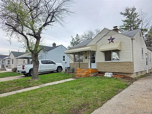 7249 N Silvery Ln Photo 1