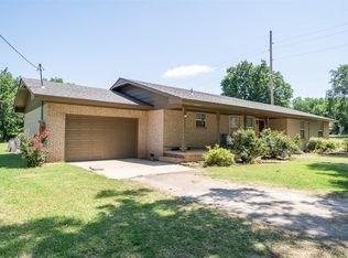 704 E Seminole St, Wynnewood, OK 73098