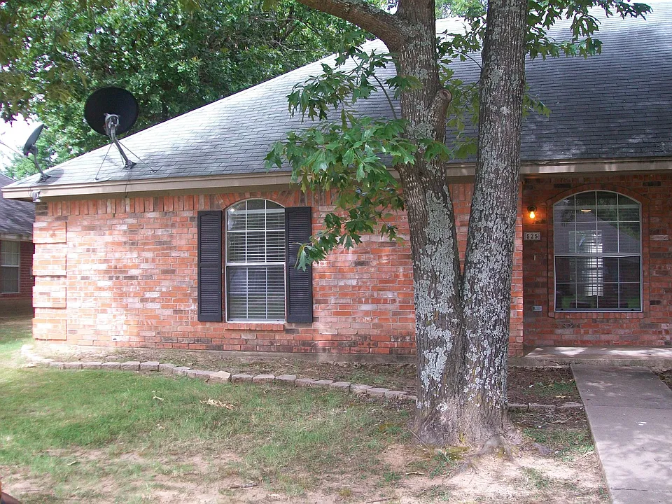 525 Kirkland Ln
