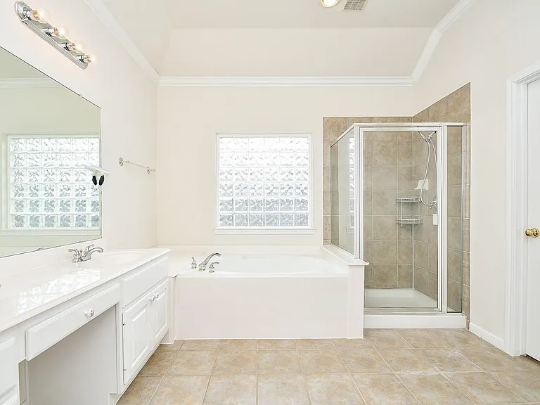 4703 Camden Brook Ln — Photo 25
