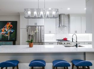 11 Oak Grove Ter #U101, Quincy, MA 02169