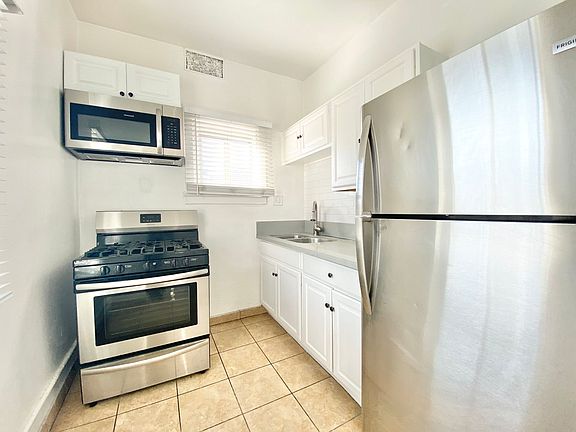 5th image of 1417 W Olympic Blvd #C6
