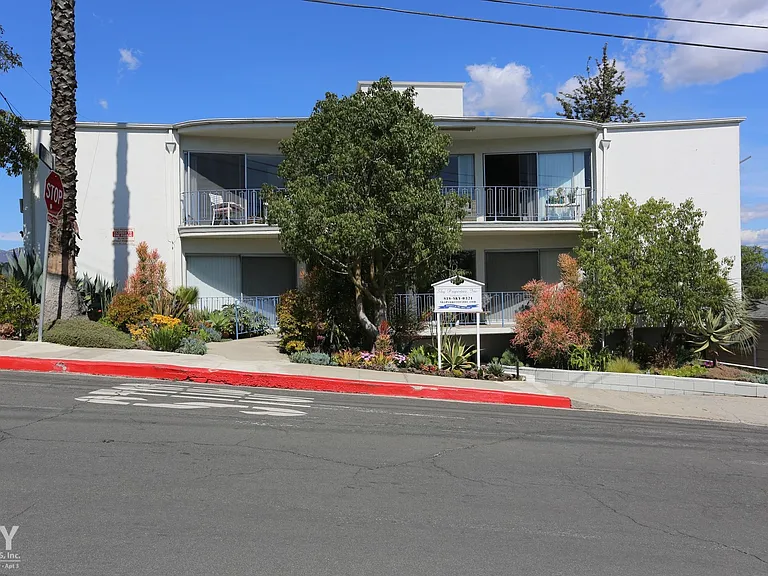2849 Waverly Dr — Photo 22