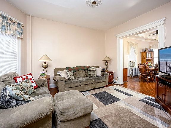 2nd image of 255 Jewett Ave