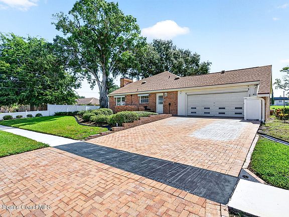4th image of 3630 Miriam Dr