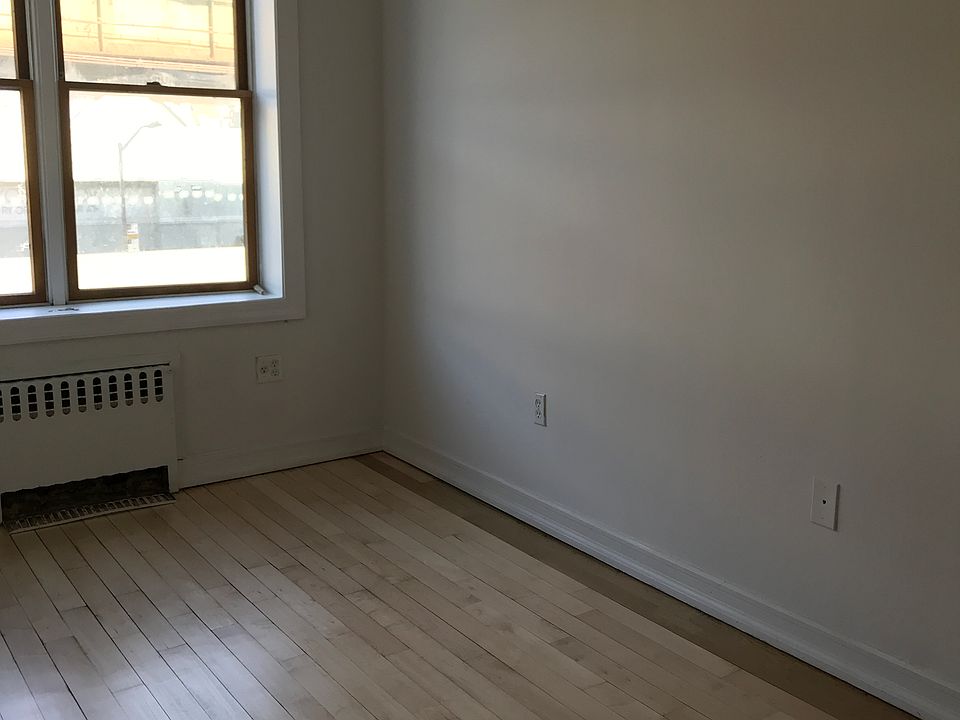 Building Photo 3