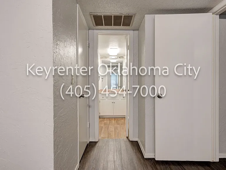 6550 N Meridian Ave Townhouse — Photo 20
