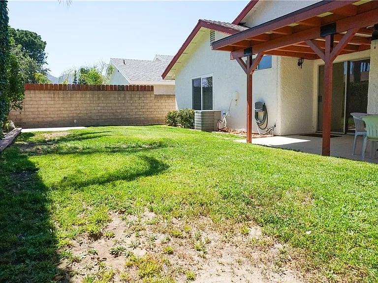 21848 Dupont St — Photo 21