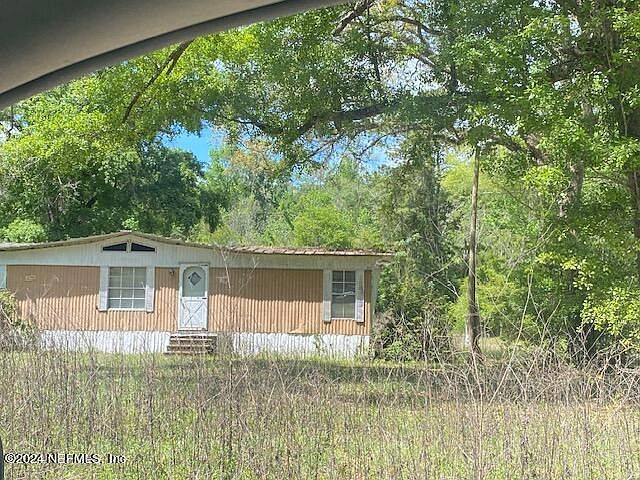 2nd image of 10154 PERSIMMON Road