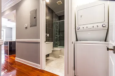 Rented by Dixon Advisory USA Inc.