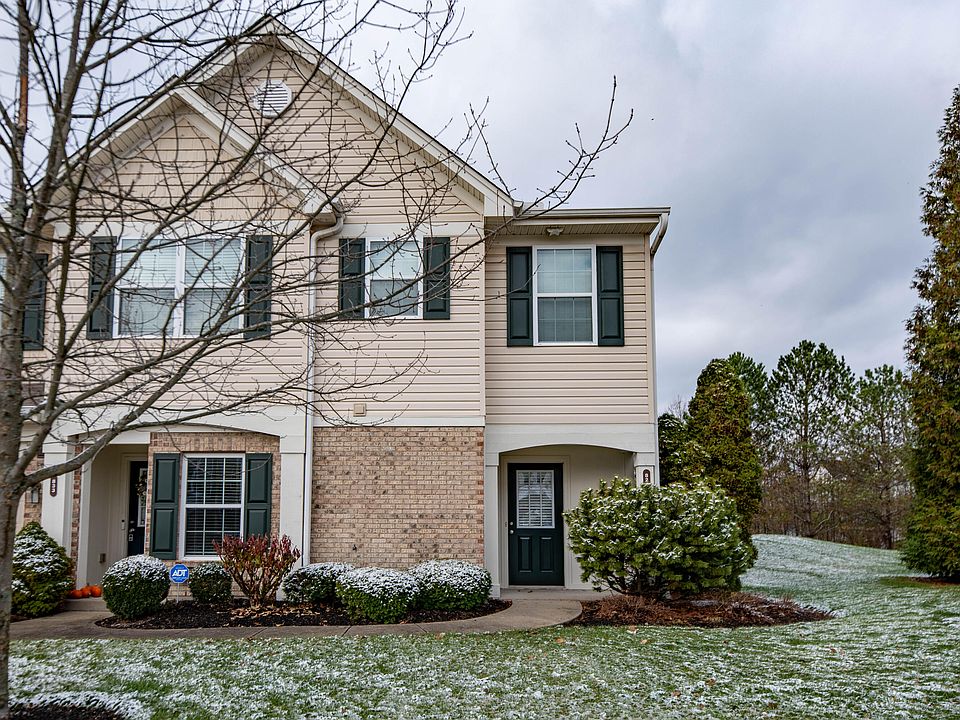 1st image of 829 Foinavon Ln