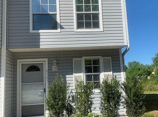 8563 J R Manor Dr, Tampa, FL 33634