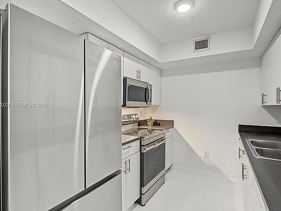 3rd image of 219 NW 12th Ave APT 807