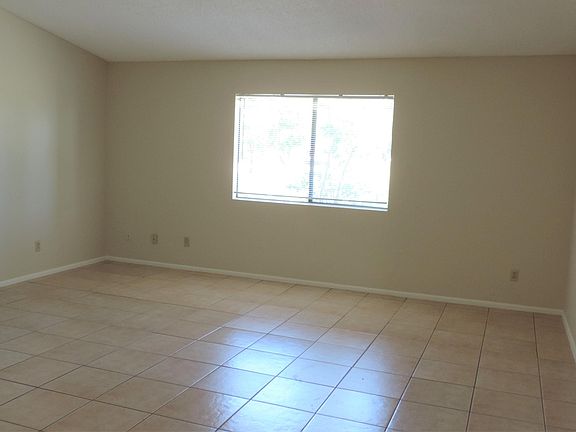 3rd image of 1440 Wildflower Dr