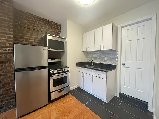 Rented by Oxford Property Group | media 30