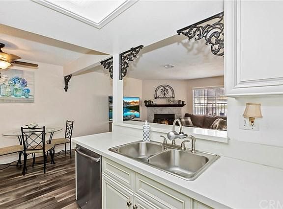 5th image of 252 E Beverly Blvd APT C