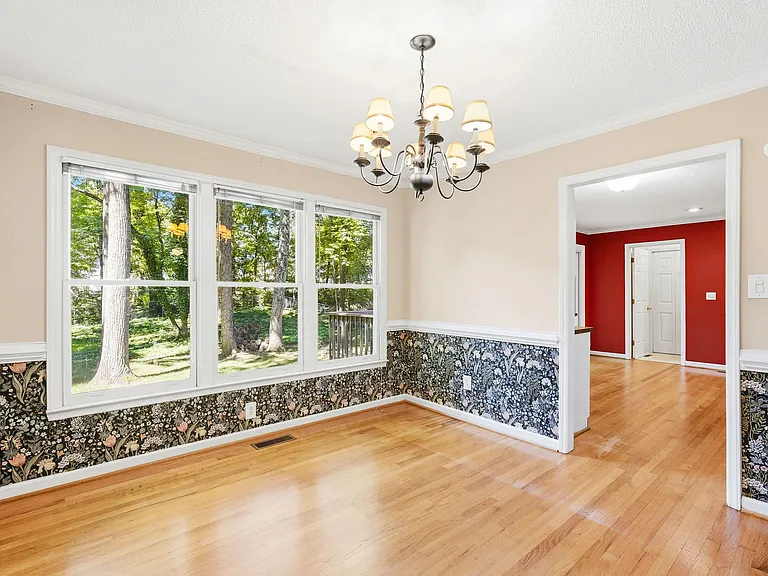 1424 Brookwood Dr — Photo 18
