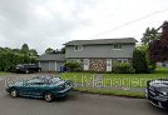 2nd image of 710 NE 15th Ave