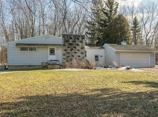 1694 E River Rd, Rochester, NY 14623