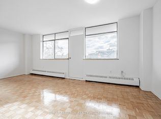 2255 Weston Rd #504, Toronto, ON M9N 1Y5