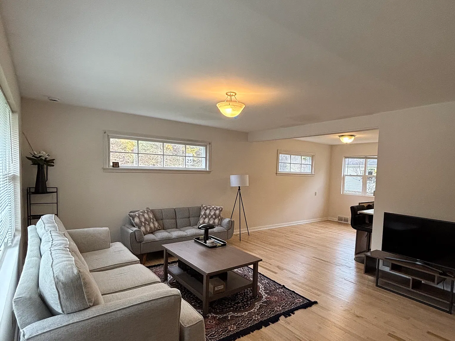 1 bed, 1752 sqft, $1,300 — Photo 1