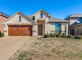909 Lighthouse Ln, Aubrey, TX 76227